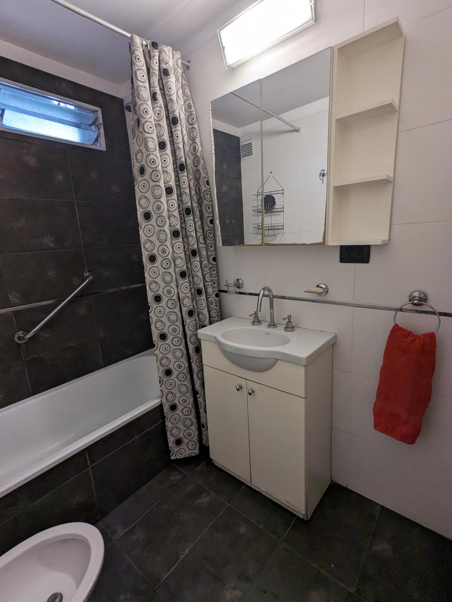 Apartment Location In - 2 Bdrm Appt